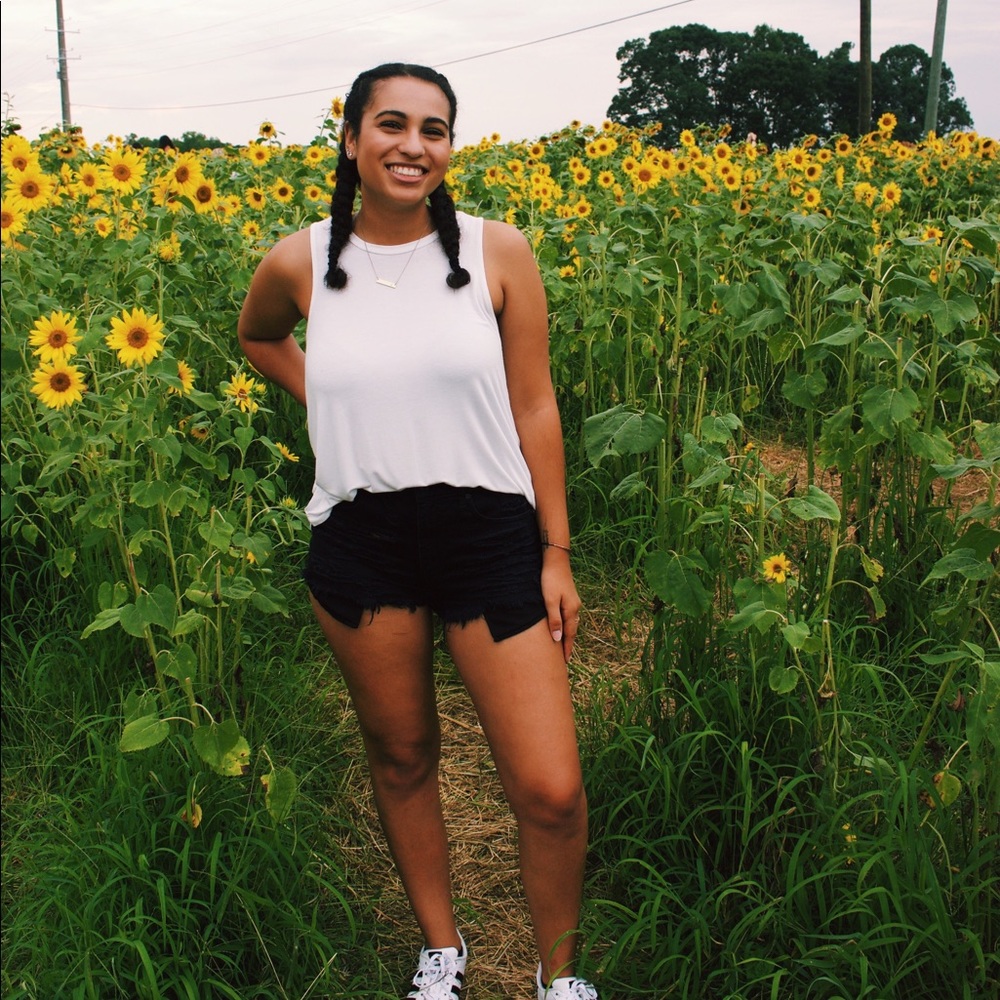 Meet your Posher, Rebecca